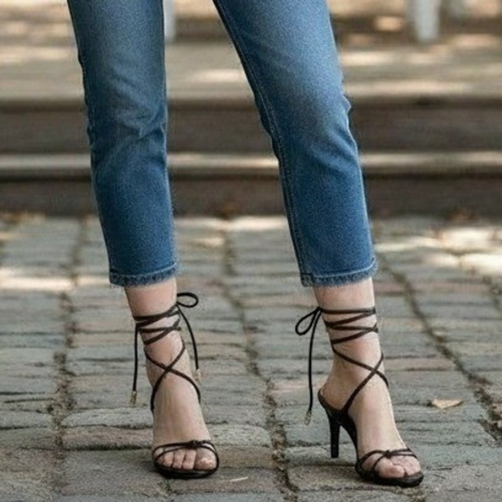 Femme LA Luce Minimale Lace Up Stiletto Sandals Black Size 35